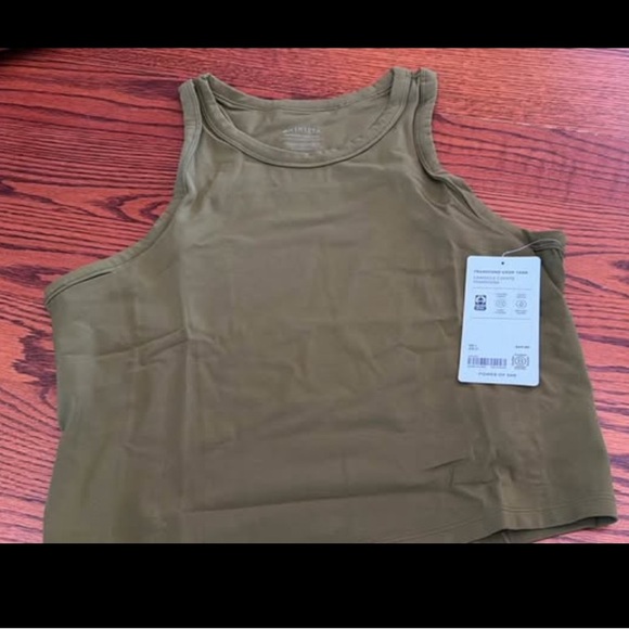 Athleta Transcend Crop Tank - Picture 2 of 3